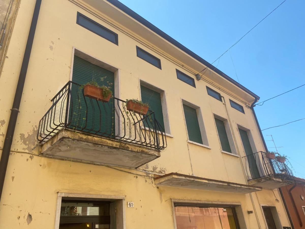 Sunny House Appartement SantʼAmbrogio di Valpolicella Buitenkant foto